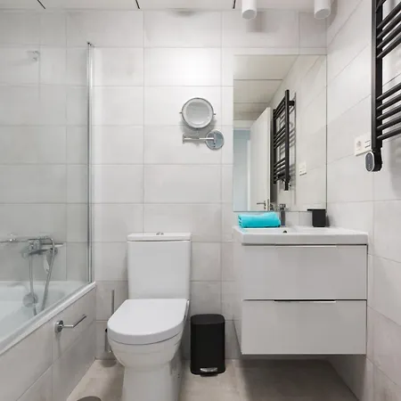 Apartment Aralia - 3-bedroom Coastal Luxury In
