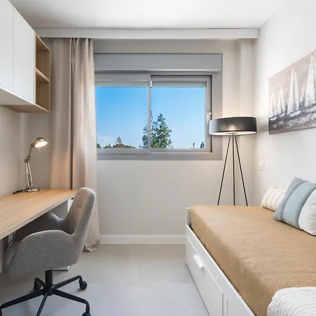 Aralia - 3-bedroom Coastal Luxury In
