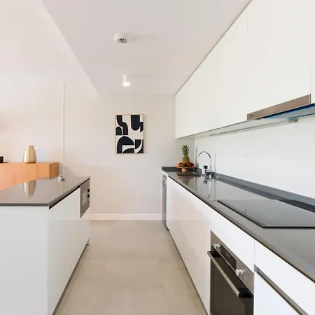 Aralia - 3-bedroom Coastal Luxury In